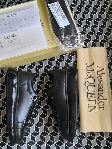 ALEXANDER MCQUEEN