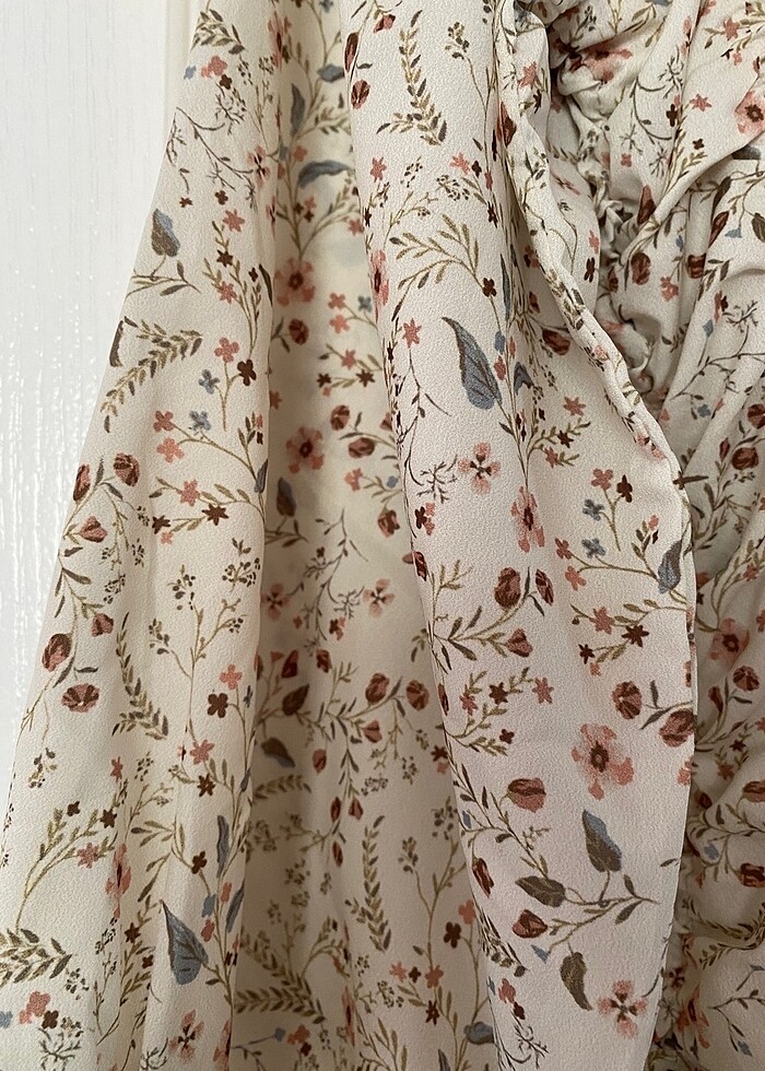 Çiçekli her ortama uygun elbise - Görsel 4