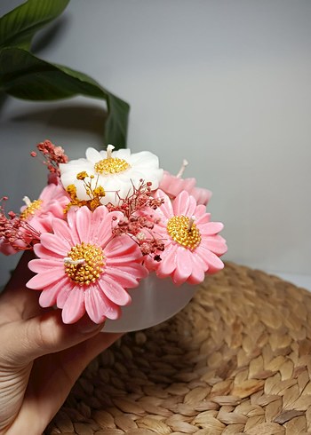 Pastel Pembe ve Beyaz papatya Mum - Görsel 2