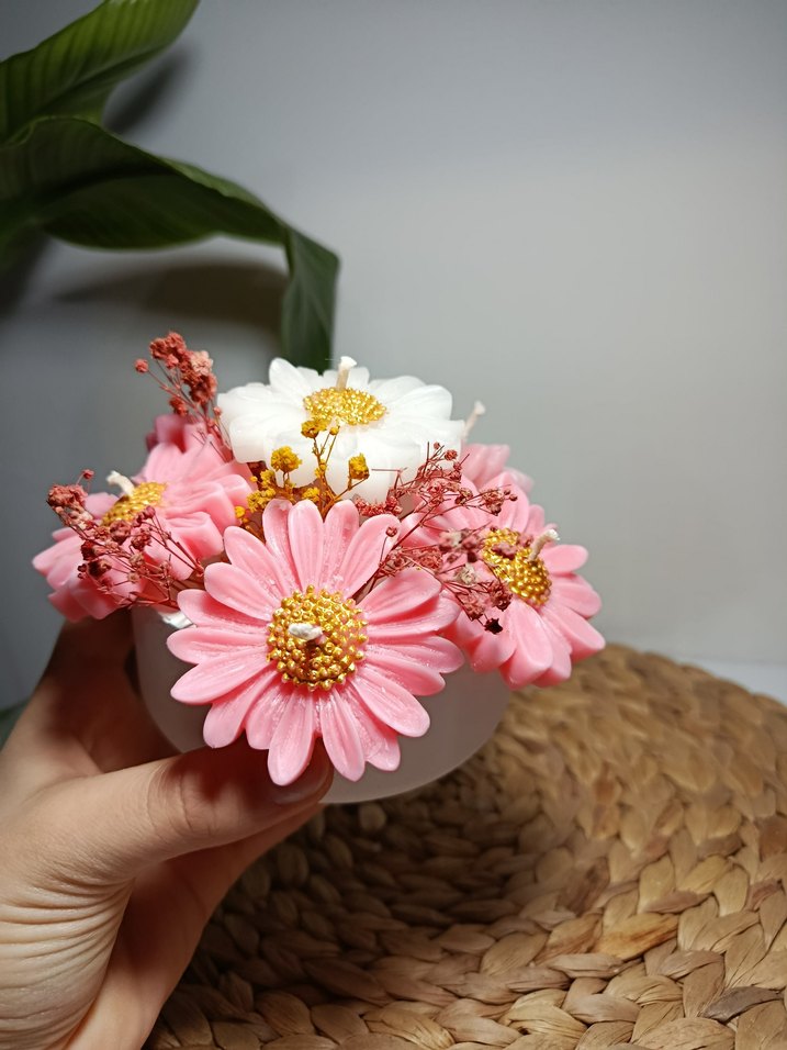 Pastel Pembe ve Beyaz papatya Mum - Görsel 3