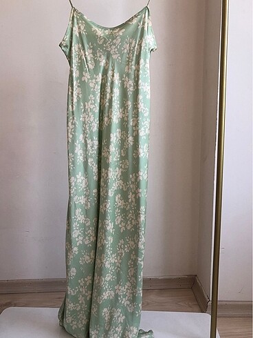 ZARA SATEN ELBİSE
