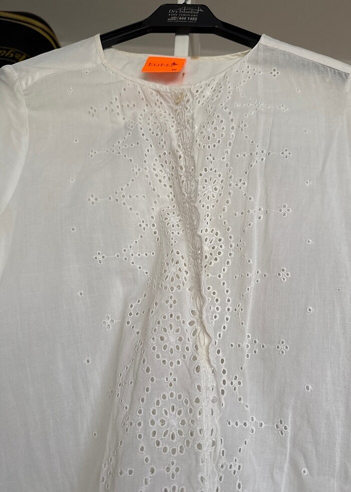 Önden küpürlü düğmeli plaj elbise - Görsel 2