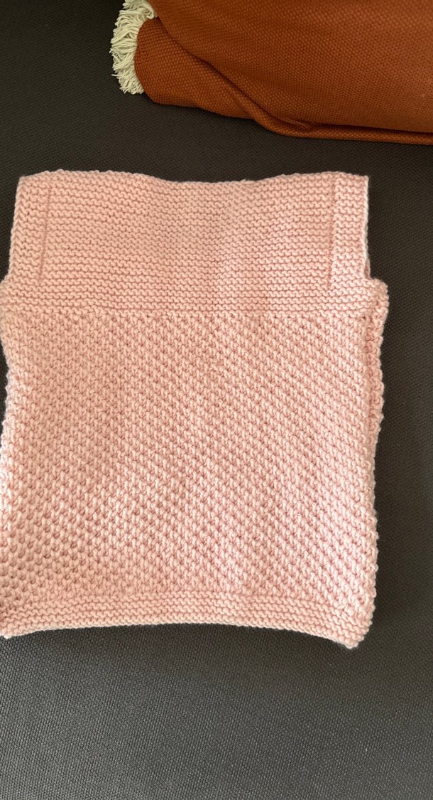 Pembe Örgü Bebek Önlüğü  Rahat ve Şık — görsel 5/5