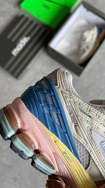 New Balance New Balance