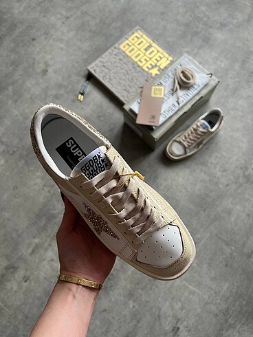 Golden Goose Deluxe golden goose