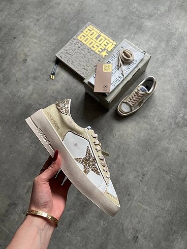 37,5 Beden beyaz Renk golden goose
