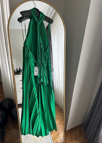 Uzun yeşil Drapeli saten Elbise - Görsel 3