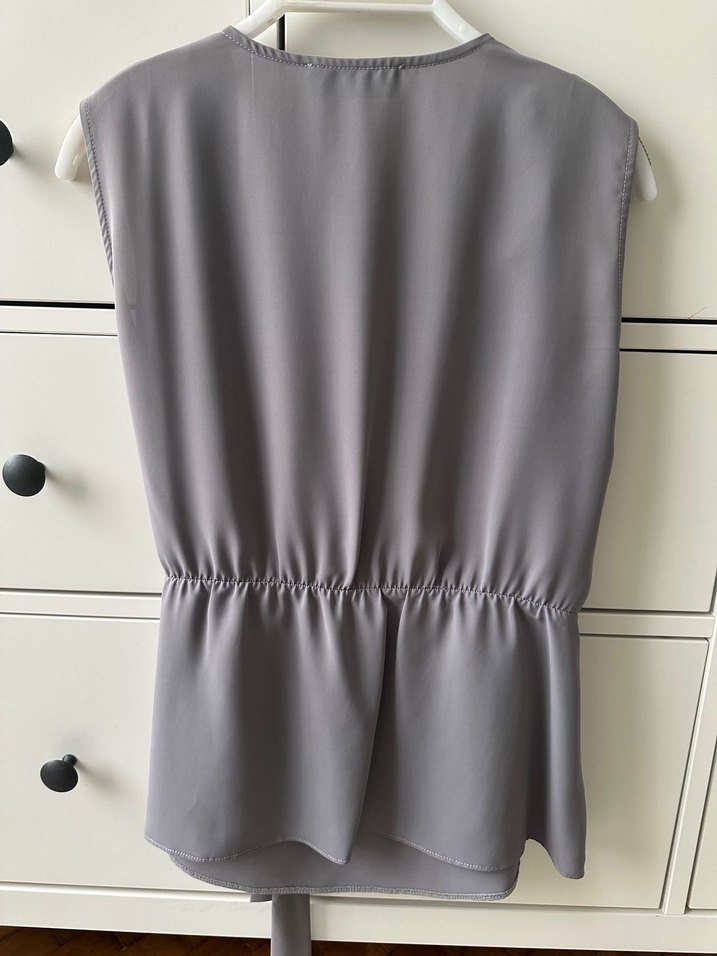 Adil Işık Gri V Yaka Drape Kolsuz Bluz - Görsel 3