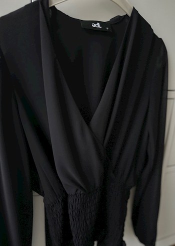 Adil Işık Uzun Kollu Siyah V Yaka Kemerli Bluz - Görsel 4