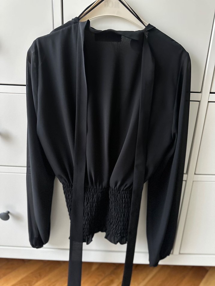 Adil Işık Uzun Kollu Siyah V Yaka Kemerli Bluz - Görsel 5