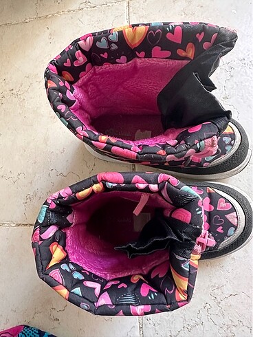 LC Waikiki Lcw kız çocuk bot