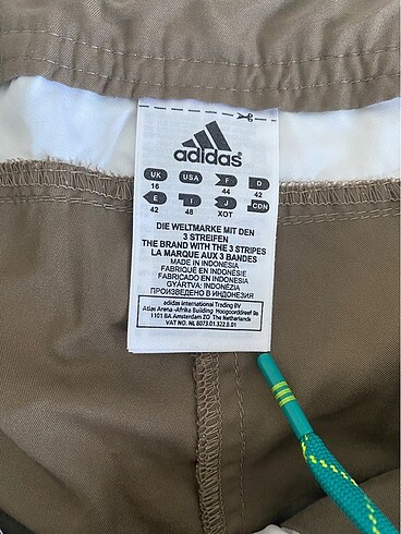 l Beden Adidas şort