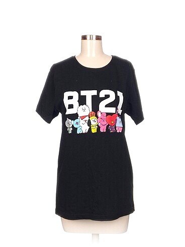 Diğer T-shirt %70 İndirimli.