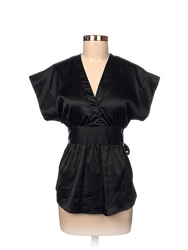 Zara Bluz %70 İndirimli.