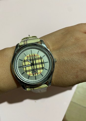Orijinal burberry saat
