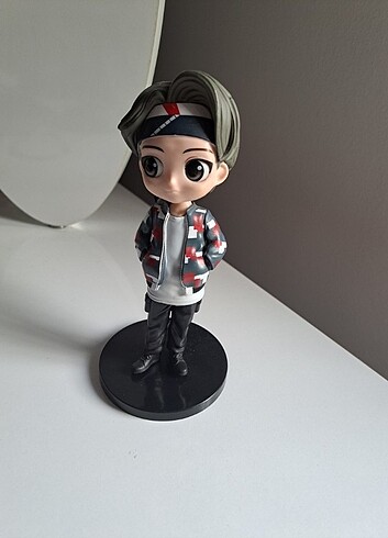 Mic Drop Taehyung Figür