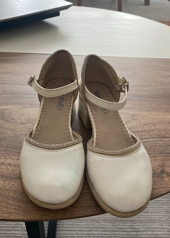 Kız Çocuk Beyaz Tokalı Babet Ayakkabı - Görsel 3