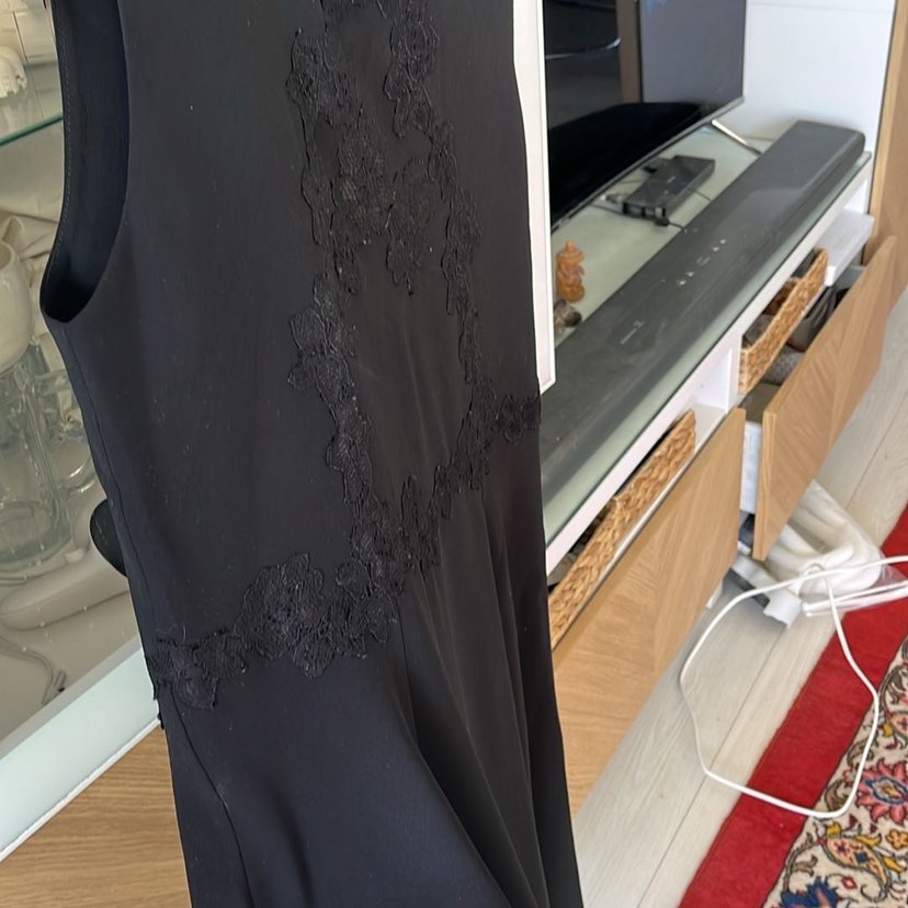 Tüzün Dantel Detaylı Siyah Midi Elbise - Görsel 3