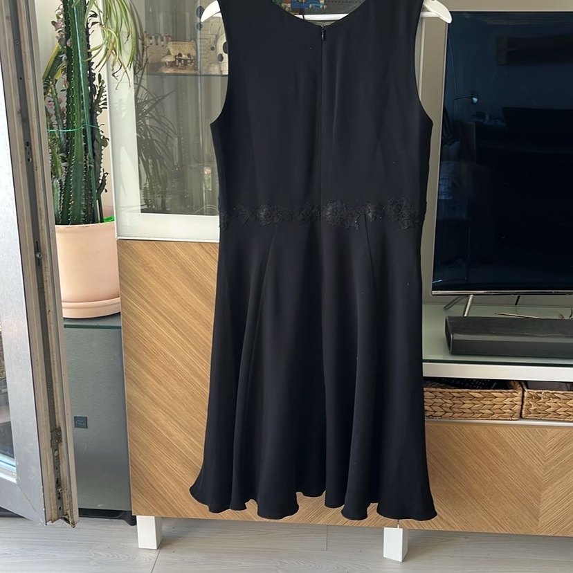 Tüzün Dantel Detaylı Siyah Midi Elbise - Görsel 5