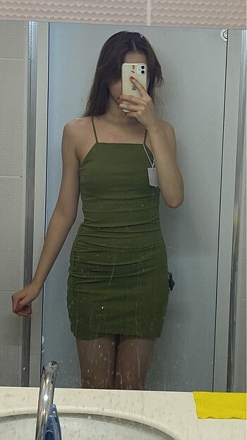 Bershka Yağ yeşili mini elbise