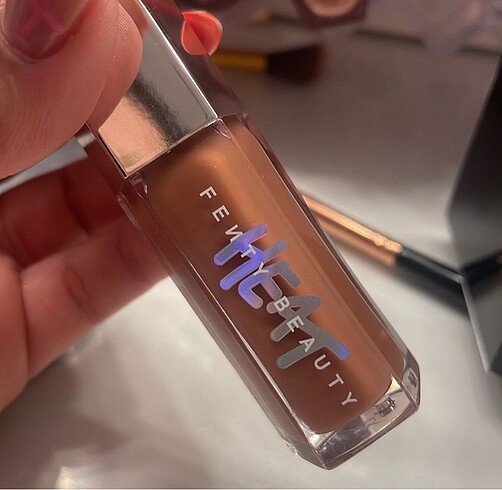 Fenty GLOW heat gloss limited edition