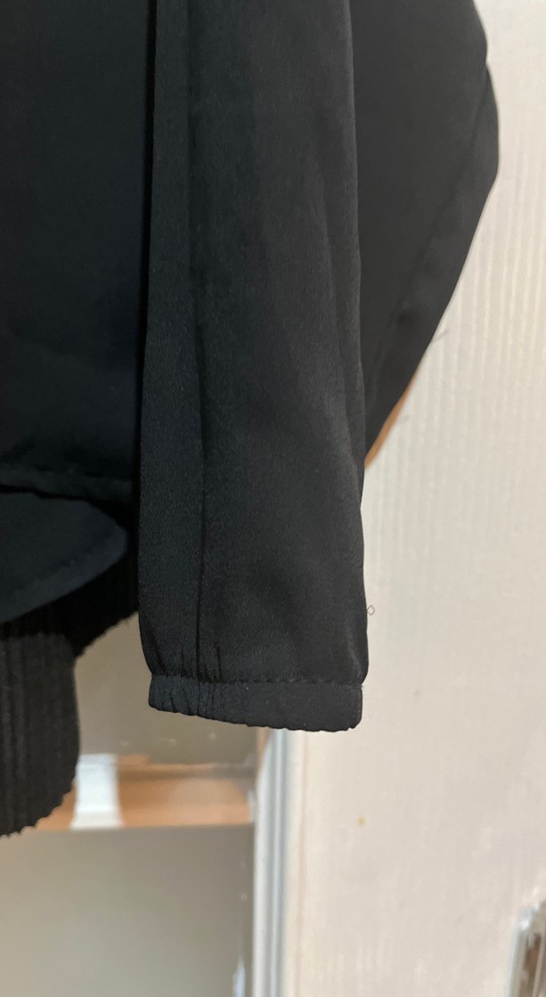 Siyah Kadın Uzun Kollu Saten Bluz - Görsel 3