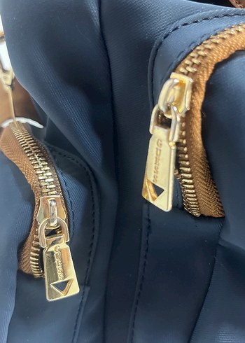 Mavi Parlak Kadın El Çantası - Görsel 7