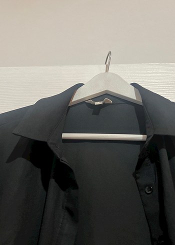 Siyah Düğmeli Kadın Gömlek - Görsel 3