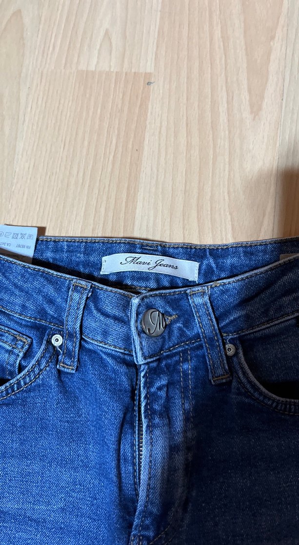 Kadın Lacivert Regular Fit Midi Denim Pantolon - Görsel 3