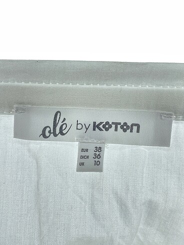 38 Beden beyaz Renk Koton Bluz %70 İndirimli.