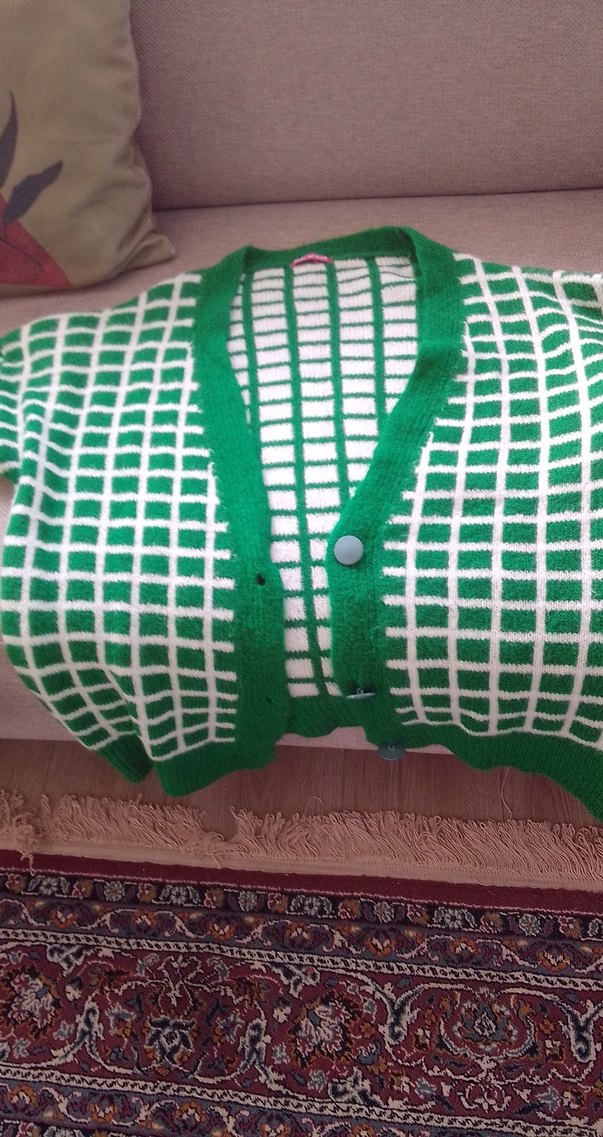 Yeşil Kareli Örgü Hırka - Görsel 4