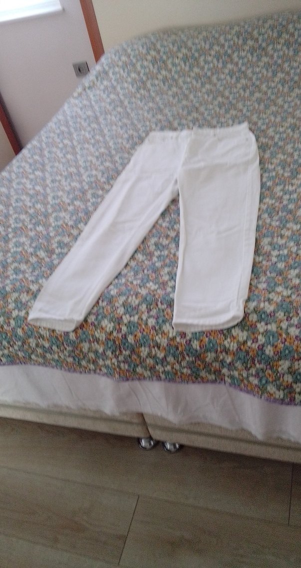 Beyaz Kadın Pamuk Kumaş Rahat Kesim Pantolon - Görsel 3