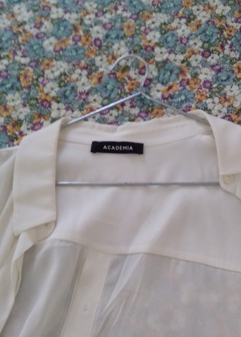 Sırt düğmeli klasik ipek gömlek,beyaz renkte - Görsel 10