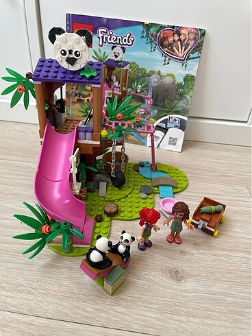 Diğer Lego Friends Panda Orman Ağaç Evi
