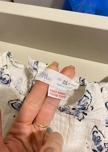 Kız Çocuk Kelebek Desenli Keten Elbise - Görsel 3