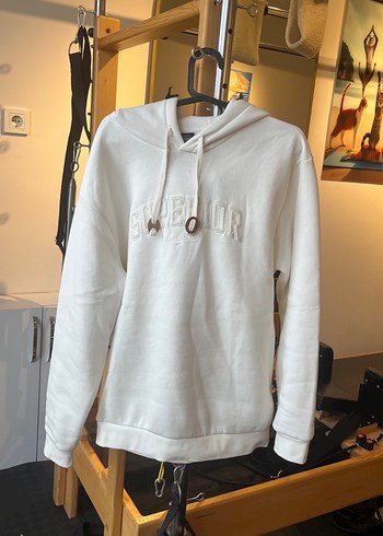 Beyaz Kapüşonlu Kadın Sweatshirt