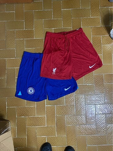 2 adet Nike orijinal şort