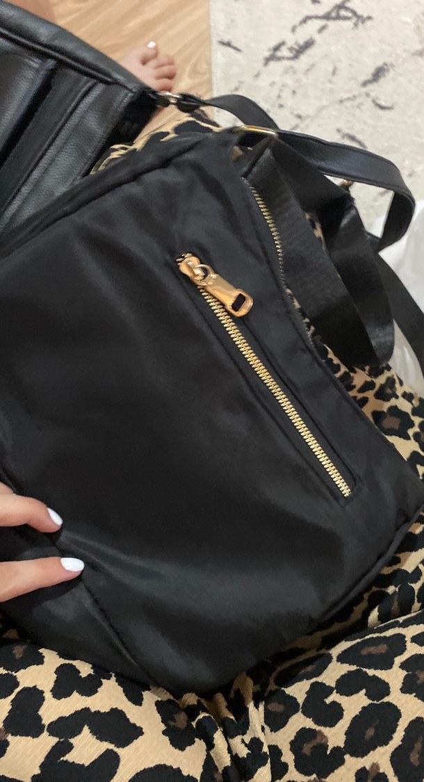 Siyah Yılan Desenli Fermuarlı Kadın Sırt Çantası - Görsel 2