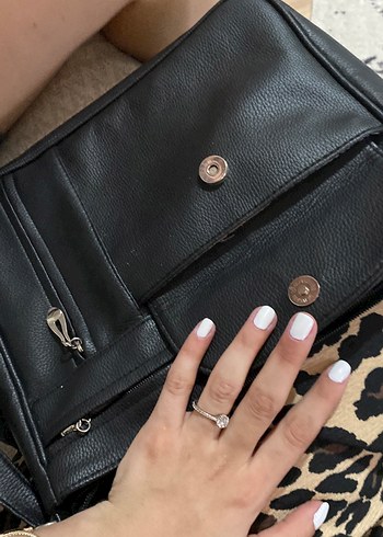 Siyah Deri Fermuarlı Biker Kadın Çanta - Görsel 4