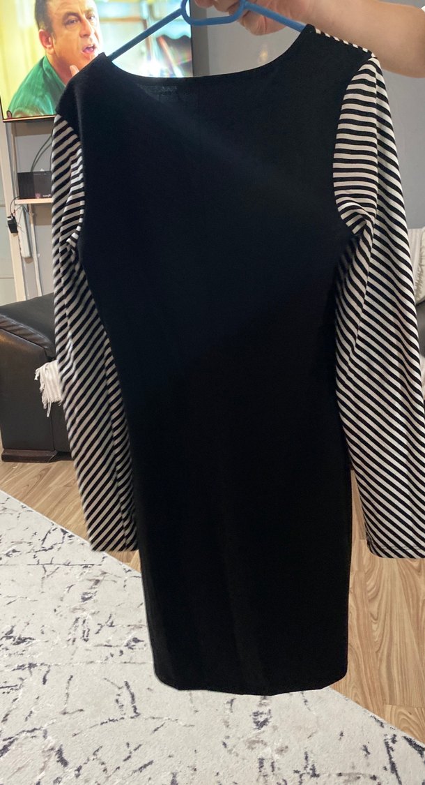 Çizgili V Yaka Kemerli Midi Triko Elbise - Görsel 2