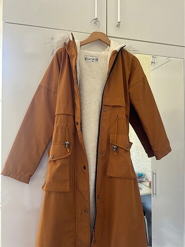 Kışlık İçi Yün Kaliteli Kapşonlu Mont - Görsel 2