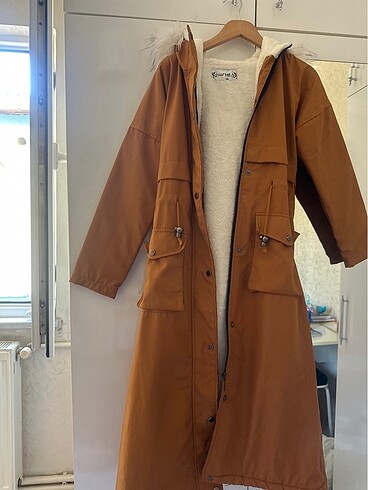 Kışlık İçi Yün Kaliteli Kapşonlu Mont - Görsel 4