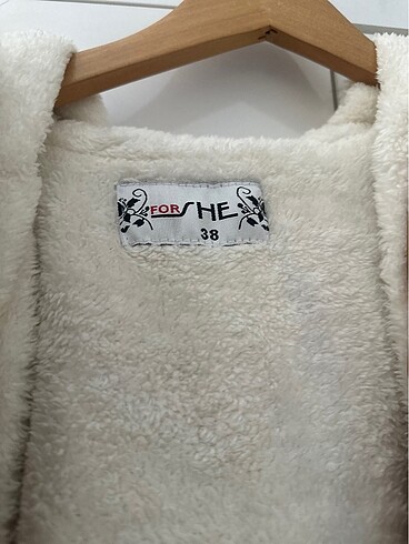 Kışlık İçi Yün Kaliteli Kapşonlu Mont - Görsel 5