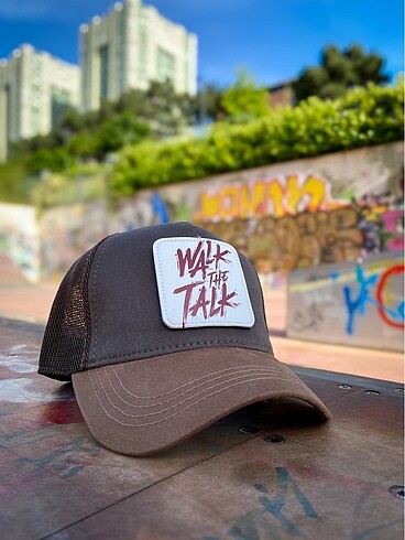 WALK THE TALK Stickerlı Şapka