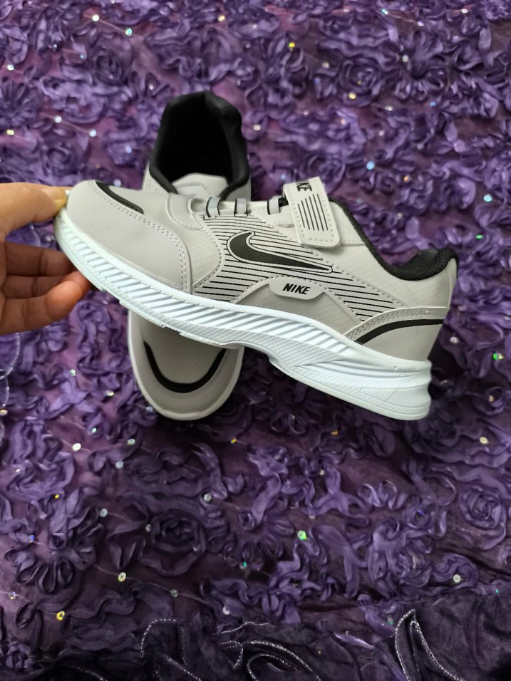 Nike Erkek Çocuk Beyaz Spor Ayakkabı - Görsel 2