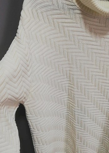 Beyaz Boğazlı Triko Kazak - Görsel 4