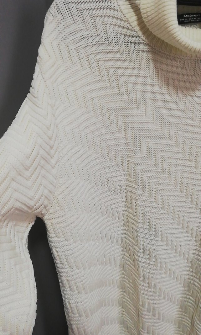 Beyaz Boğazlı Triko Kazak - Görsel 4