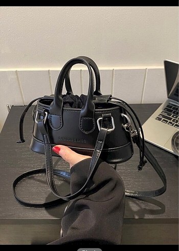 Zara Siyah çanta