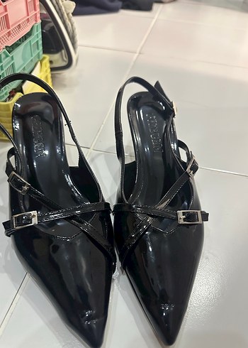 39 Beden siyah Renk Zara topuklu