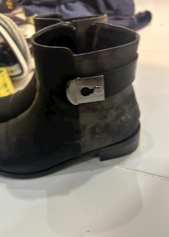 Zara Kadın bot